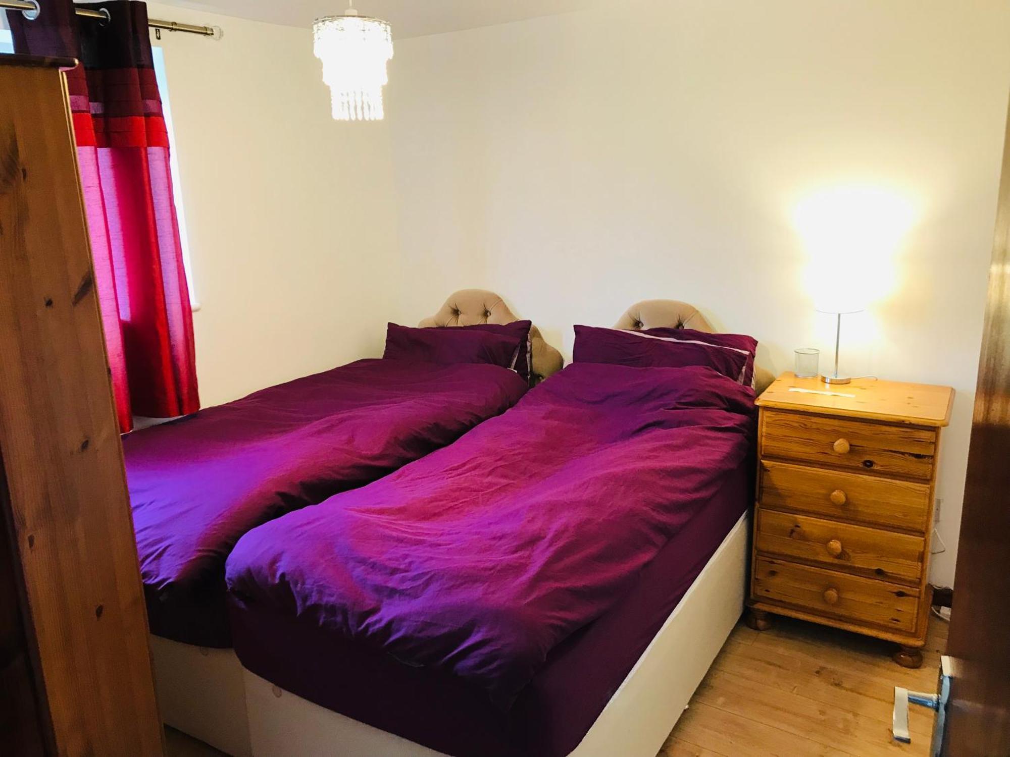 Twin Or Single Private Near Brookes University, Hospitals And Ef Language College, Headington B